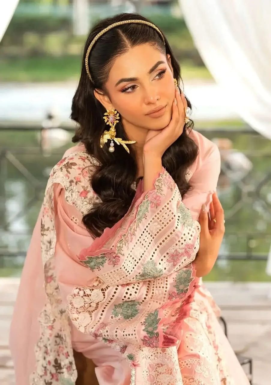 3 Piece Unstitched Heavy Embroidered Chickan Kari Lawn Suit (Four-sided Embroidered Cotton Net Dupatta)
