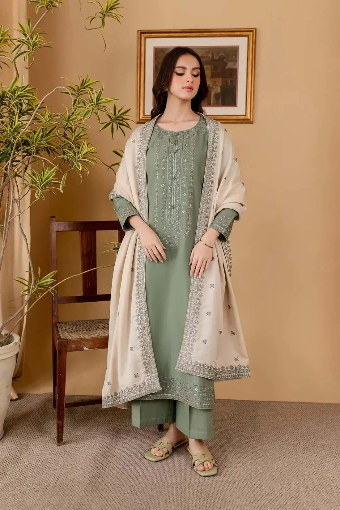 3 Piece Unstitched Heavy Embroidered Lawn Suit (Embroidered Lawn Dupatta)