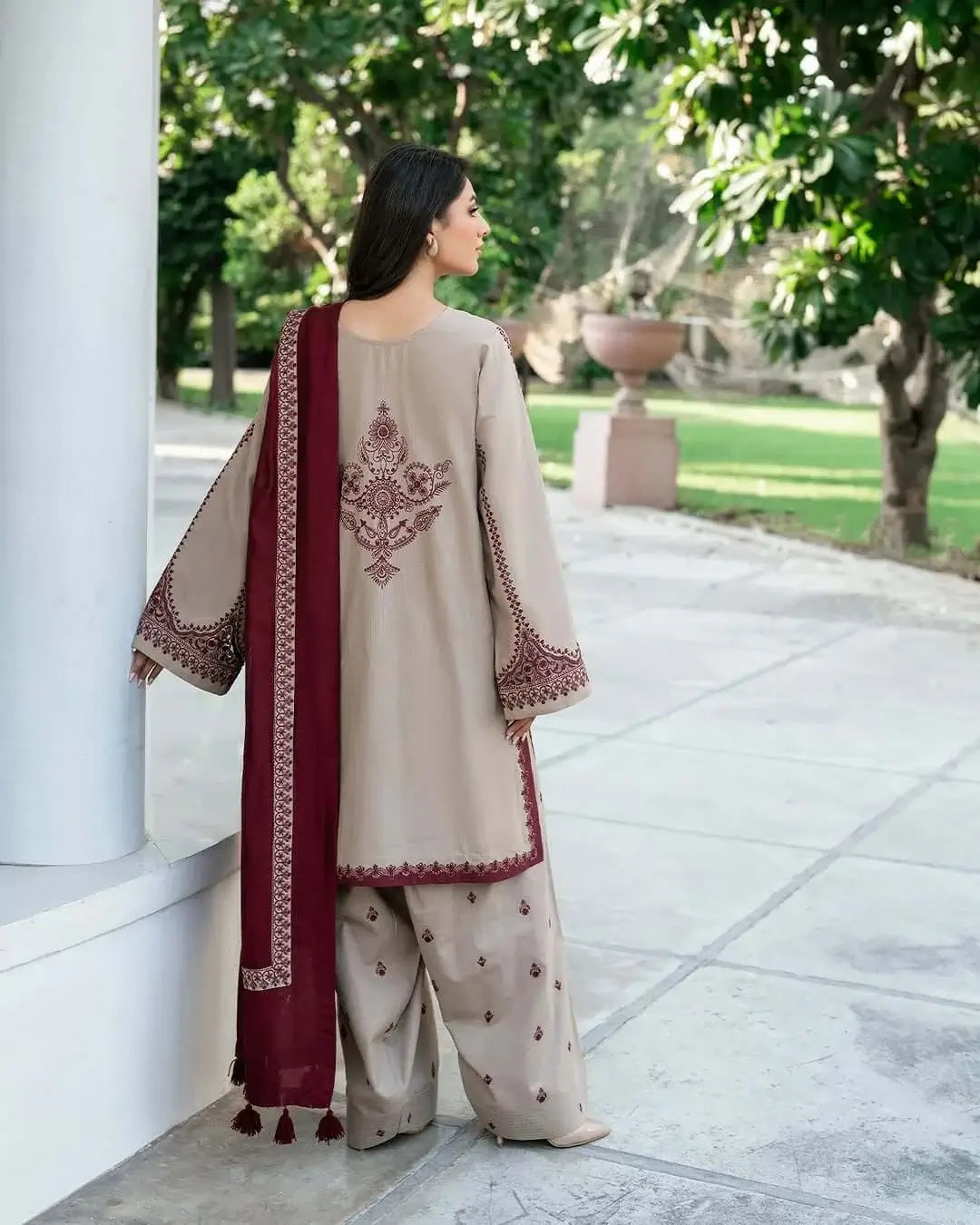 3 Piece Unstitched Heavy Embroidered Lawn Suit (Embroidered Lawn Dupatta)