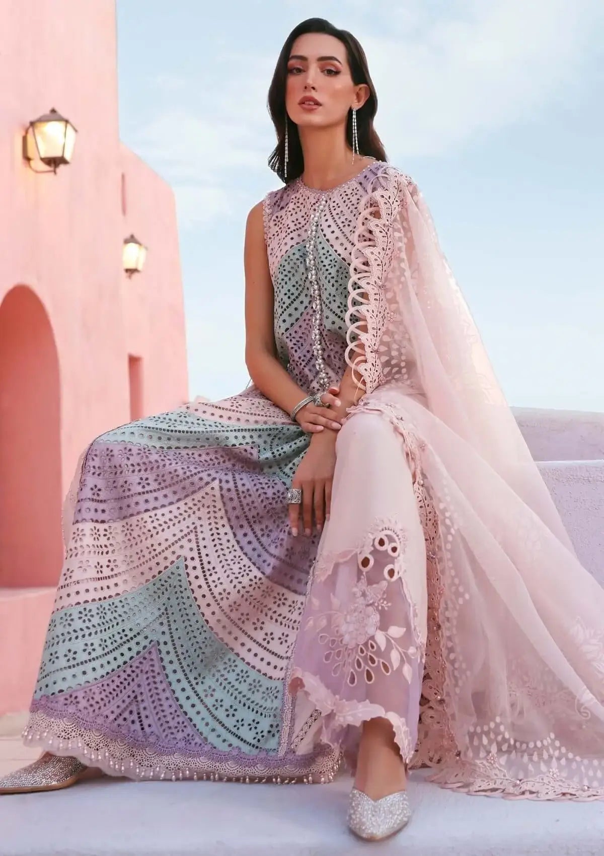 3 Piece Unstitched Heavy Embroidered Chickan Kari Lawn Suit (Four-sided Printed Embroidered Organza Dupatta)
