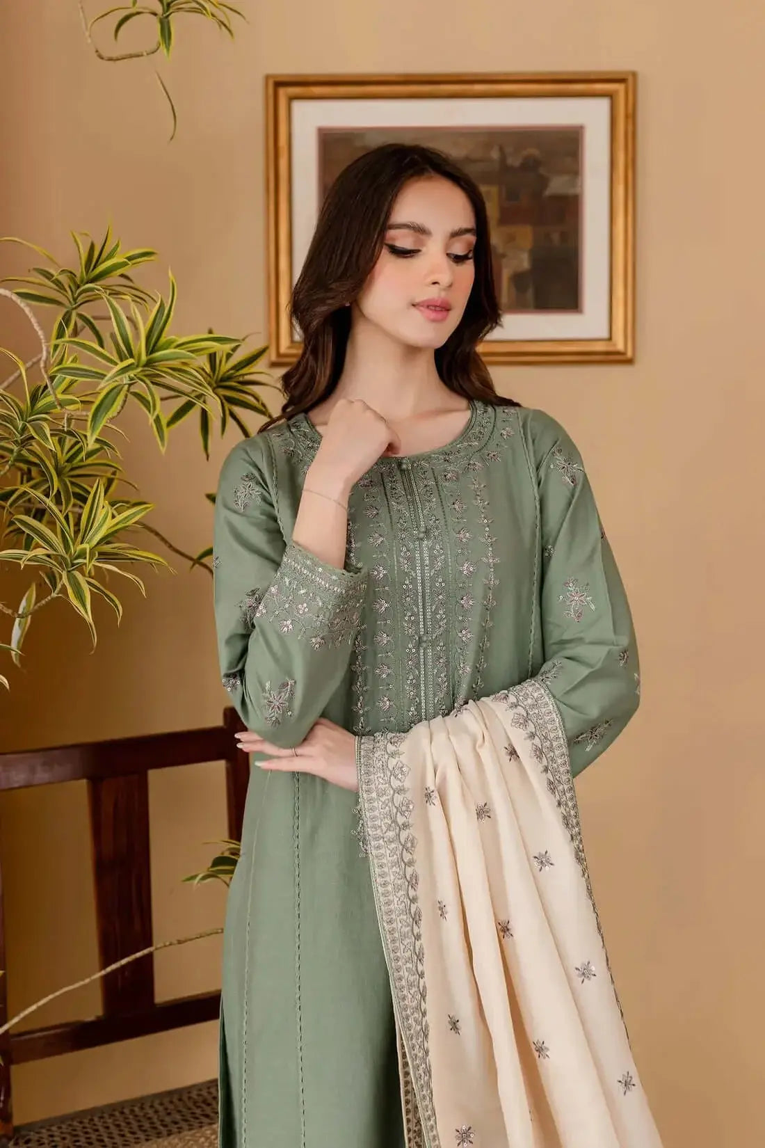 3 Piece Unstitched Heavy Embroidered Lawn Suit (Embroidered Lawn Dupatta)